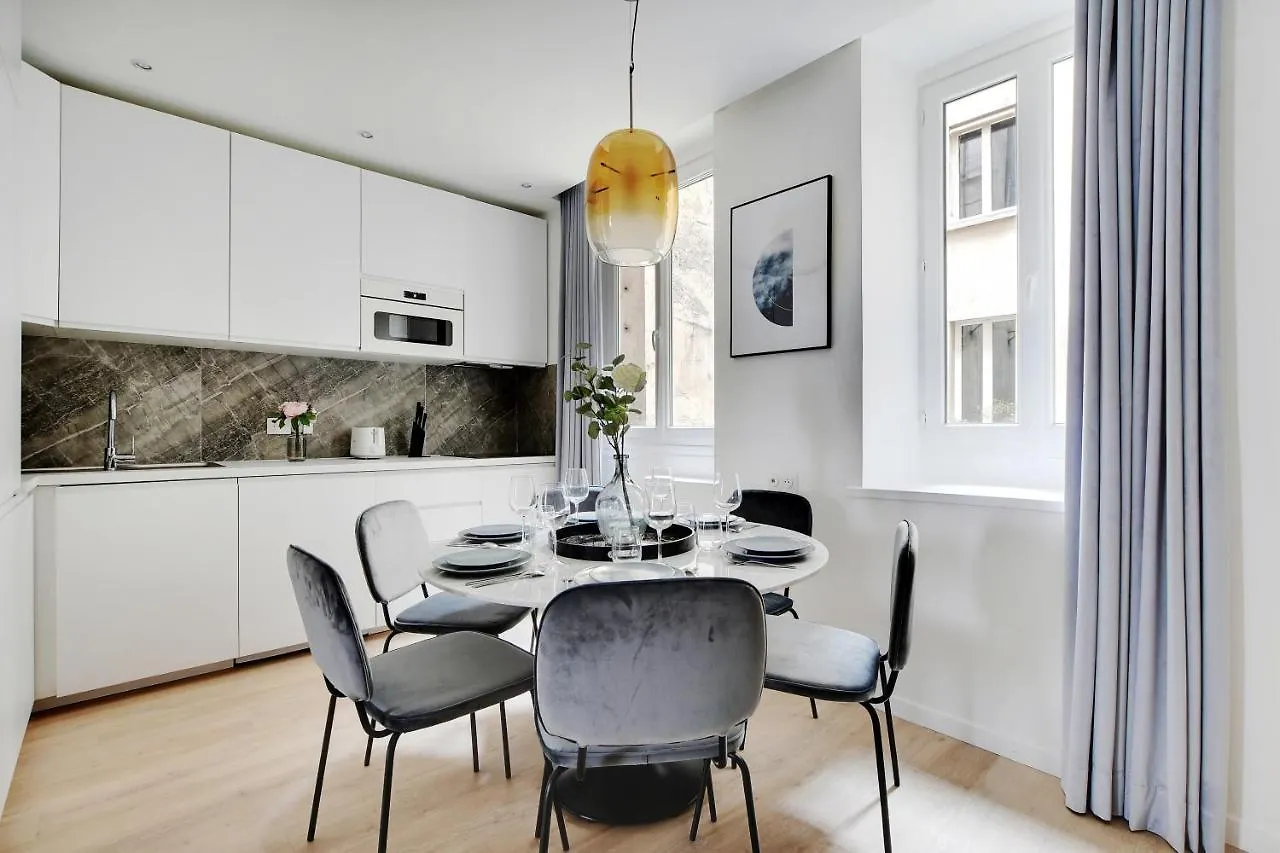 Charming Apartment - 2Br-6P -In The Heart Of Paris