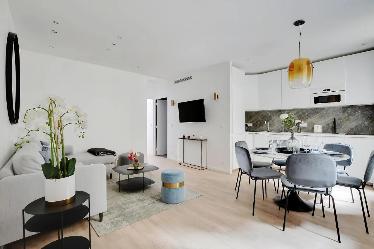 Charming Apartment - 2Br-6P -In The Heart Of Paris France